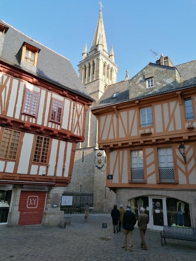 VANNES au calme Quartier Port Extérieur photo
