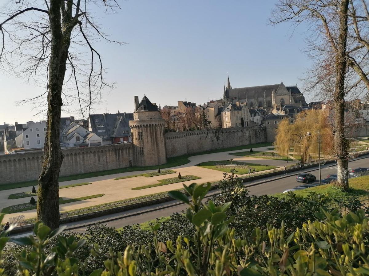 VANNES au calme Quartier Port Extérieur photo